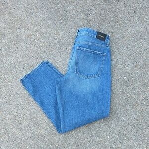 NWT Express Boyfriend Low Rise Distressed Jeans Size 10